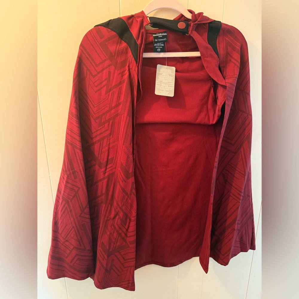 Scarlet Witch Red Patterned Cape - Picture 2 of 5